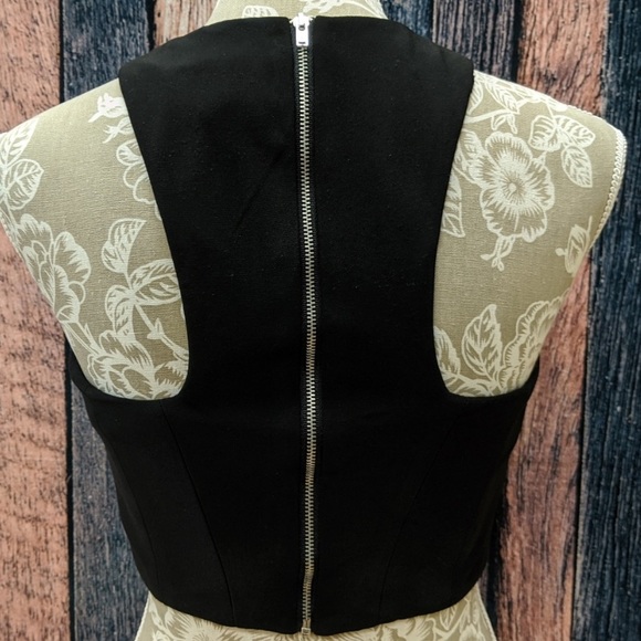 Black crop top | Blondie Nites by Stacy Sklar - Picture 2 of 7